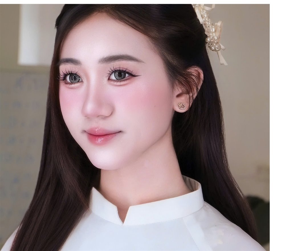Trang điểm cô dâu áo dài